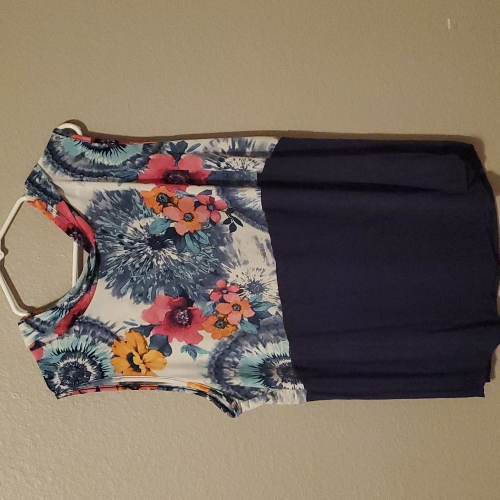 Hooded sleeveless Blouse 2XL